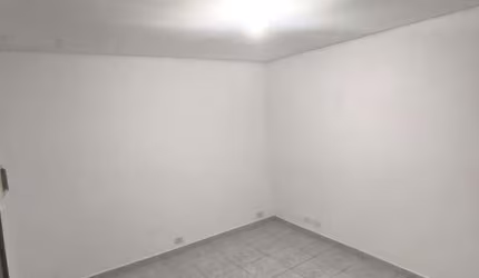 Casa com 2 dormitorios bem localizada