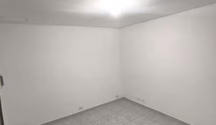 Casa com 2 dormitorios bem localizada com vaga de garagem