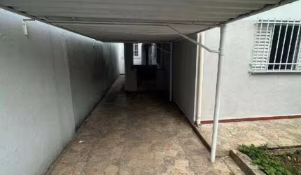Casa com 3 dormitorios e uma otima vaga de garagem