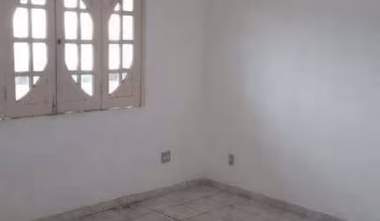 Casa espaçosa com otima localização