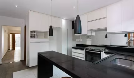 Casa com 3 quartos para alugar na Praça Nicola Antônio Camardo, 488, Vila Gomes Cardim, São Paulo, 147 m2 por R$ 7.800