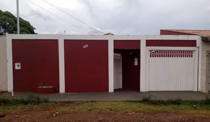 Casa com edícula