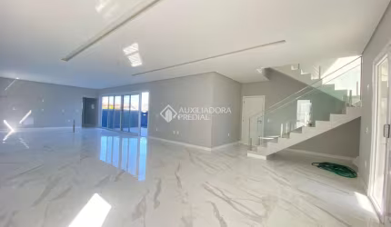 Casa em condomínio fechado com 4 quartos à venda na Rodovia Armando Calil Bulos, 4801, Ingleses do Rio Vermelho, Florianópolis, 400 m2 por R$ 3.515.000