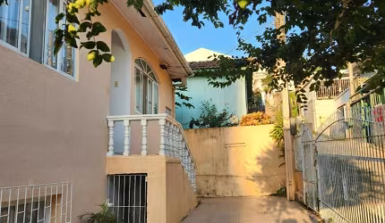 Casa com 4 quartos à venda na Rua Doutor Augusto Fausto de Sousa, 133, Agronômica, Florianópolis, 119 m2 por R$ 750.000