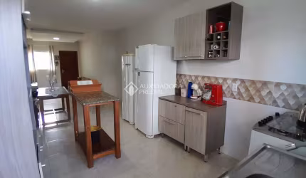 Casa com 3 quartos à venda na Servidão Henrique Thomas Nunes, 501, São João do Rio Vermelho, Florianópolis, 72 m2 por R$ 350.000