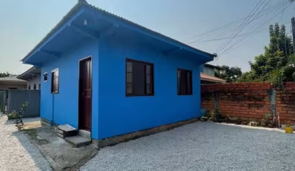 Casa com 2 quartos à venda na Rua Dona Alta Lucas, 637, São João do Rio Vermelho, Florianópolis, 36 m2 por R$ 250.000