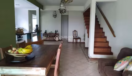 Casa com 4 quartos à venda na Recanto das Borboletas, 103, Vargem do Bom Jesus, Florianópolis, 300 m2 por R$ 3.298.000