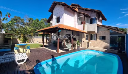 Casa com 4 quartos à venda na Rua das Dunas Verdes, 15, São João do Rio Vermelho, Florianópolis, 330 m2 por R$ 1.272.000