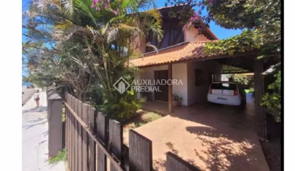 Casa com 3 quartos à venda na Vila Paraíso, 687, Vila Nova, Imbituba, 153 m2 por R$ 830.000