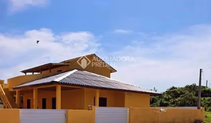 Prédio à venda na João Eufrázio Figueiredo, 135, Vila Nova, Imbituba, 204 m2 por R$ 950.000