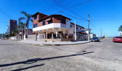 Casa com 13 quartos à venda na Francisco Moreira Alves, 397, Centro, Imbituba, 600 m2 por R$ 2.500.000