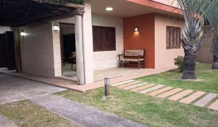 Casa com 2 quartos à venda na Av. Presidente Vargas, 202, Centro, Imbituba, 200 m2 por R$ 3.000.000