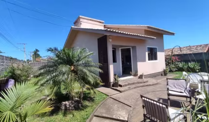 Casa com 2 quartos à venda na Luiz Gonzaga Amorim, 255, Sagrada Familia, Imbituba, 60 m2 por R$ 620.000