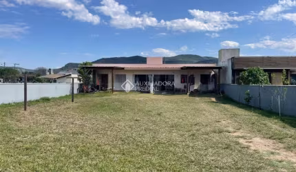 Casa com 2 quartos à venda na PMG 300, 12, Areais da Palhocinha, Garopaba, 70 m2 por R$ 522.500