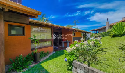 Casa com 5 quartos à venda na Jovino Piucco, 2001, Morrinhos, Garopaba, 302 m2 por R$ 2.900.000