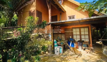 Casa com 4 quartos à venda na Caminho Do Alto Do Morro, 1, Ibiraquera, Imbituba, 200 m2 por R$ 960.000