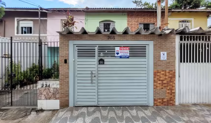 Casa tipo para venda com 2 quartos, 81m²