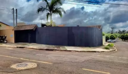 Casa com piscina 01 dormitório para Venda