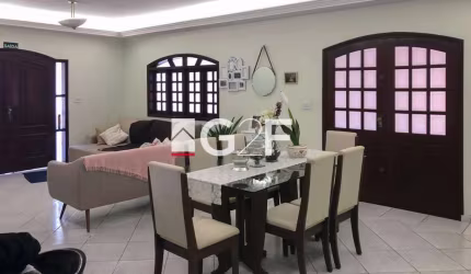 Casa com 3 quartos à venda na Rua Malavazzi, 124, Jardim dos Calegaris, Paulínia, 450 m2 por R$ 1.500.000