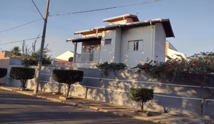 Casa com 2 quartos à venda na Rua Joan Ribeiro Gonçalves, 7, Parque Via Norte, Campinas, 190 m2 por R$ 745.000