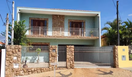 Casa com 3 quartos à venda na Rua Arnaldo Irineu Checchia, 402, Parque da Figueira, Campinas, 251 m2 por R$ 780.000