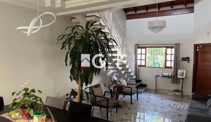Casa com 2 quartos à venda na Rua Nanci Evangelista, 55, Vila Santana, Valinhos, 240 m2 por R$ 1.060.000