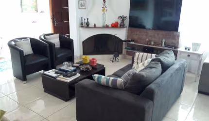 Chácara / sítio com 4 quartos à venda na Avenida Arquiteto Clayton Alves Corrêa, S/N, Chácaras Alpina, Valinhos, 584 m2 por R$ 1.300.000