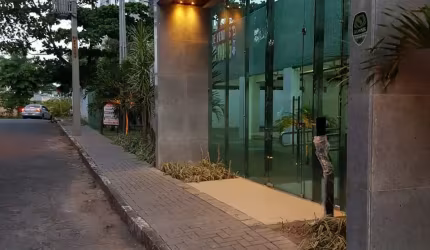 Apartamento pronto para morar com 3 quartos e varanda no bairro de Casa Amarela em Recife.