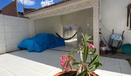 Vendo Excelente Casa Térrea de Rua no Caminho do Sol - Parnamirim/RN