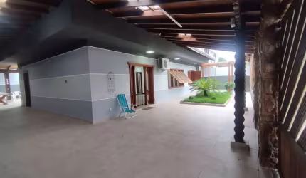 Casa Isolada Alto padrão á 400 metros da praia - Forte - Praia Grande