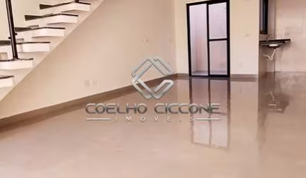 Casa com 3 quartos à venda na Vila Curuçá, Santo André  por R$ 690.000