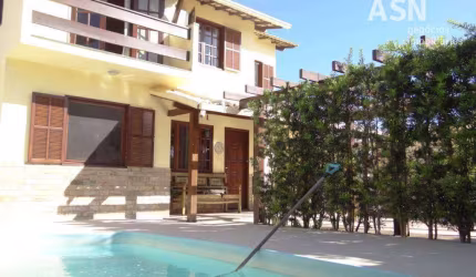Casa à venda, 300 m² por R$ 699.970,00 - Bosque Beira Rio - Rio das Ostras/RJ