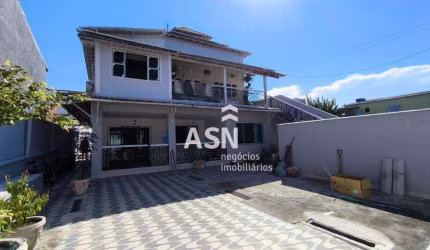 Casa com 221 m² - venda por R$ 800.000 ou aluguel por R$ 2.726/mês (casa de cima,3 quartos) - Cidade Praiana - Rio das Ostras/RJ
