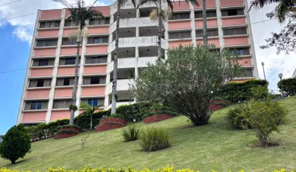 Apartamento à Venda ou Locação em Serra Negra-SP