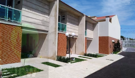 Sobrado em Condomínio para Venda em São José dos Pinhais, Cruzeiro, 3 dormitórios, 1 suíte, 2 banheiros, 2 vagas