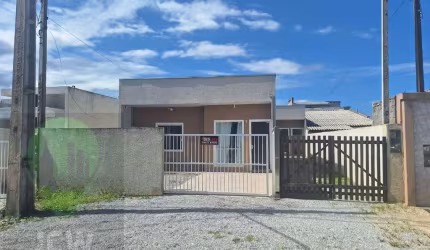 Casa para Venda em Matinhos, Curraes, 3 dormitórios, 1 suíte, 2 banheiros, 3 vagas