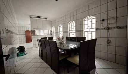 Amplo sobrado de 349m² distribuído em 3 andares - 3 dormitórios - 1 suíte - Vila Invernada - São Paulo - S