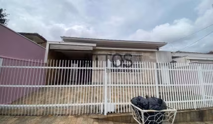Aluguel de Casa Comercial com 3 Dormitórios no Centro de São Carlos