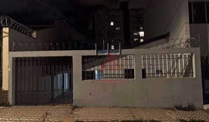 Casa com 3 dormitórios  R$ 2.370/mês - Jardim Faculdade