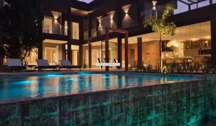 Casa de LUXO no condomínio TAMBORÉ 1
