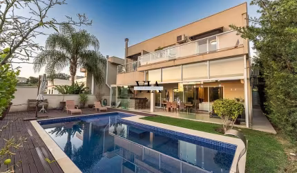 Casa de LUXO e MOBILIADA no condomínio Tamboré 10