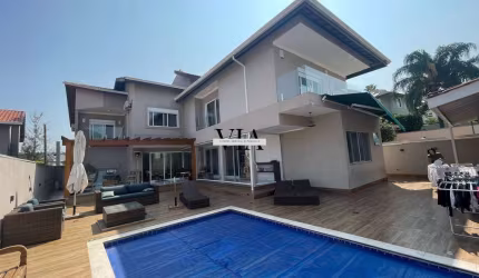 Casa Recém reformada com 04 Suítes no Residencial 11 em Alphaville