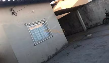 Casa Padrão à venda em Araguari/MG
