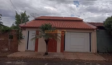 Casa à venda no bairro Ouro Verde - Araguari/MG