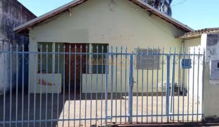 Casa à venda no bairro Bosque - Araguari/MG