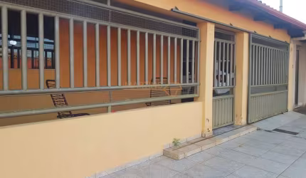 Casa à venda no bairro Goiás - Araguari/MG