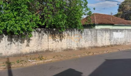Terreno à venda no bairro Goiás - Araguari/MG