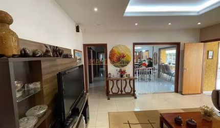 Casa à venda no bairro Jardim Interlagos I - Araguari/MG