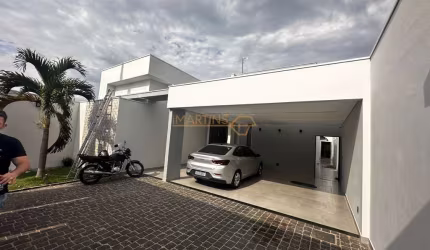Casa à venda no bairro Jardim Interlagos II - Araguari/MG