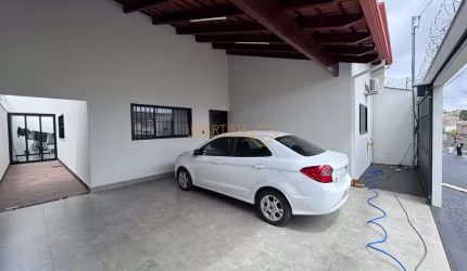 Casa à venda no bairro Jardim Milani - Araguari/MG